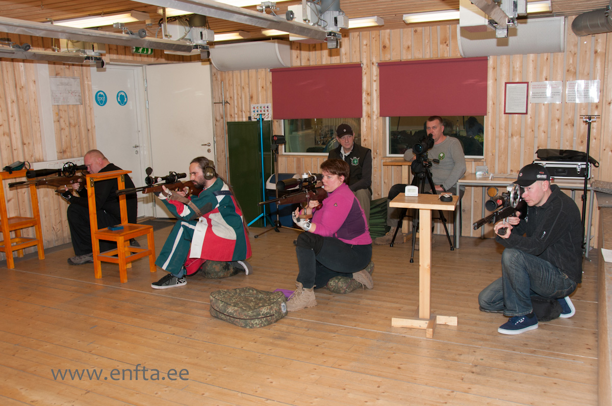 Second Springer team kneeling